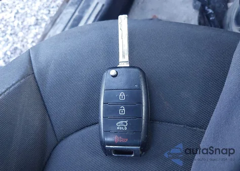 2014 Kia Soul z USA, uszkodzony, nr VIN KNDJN2A28E7041041